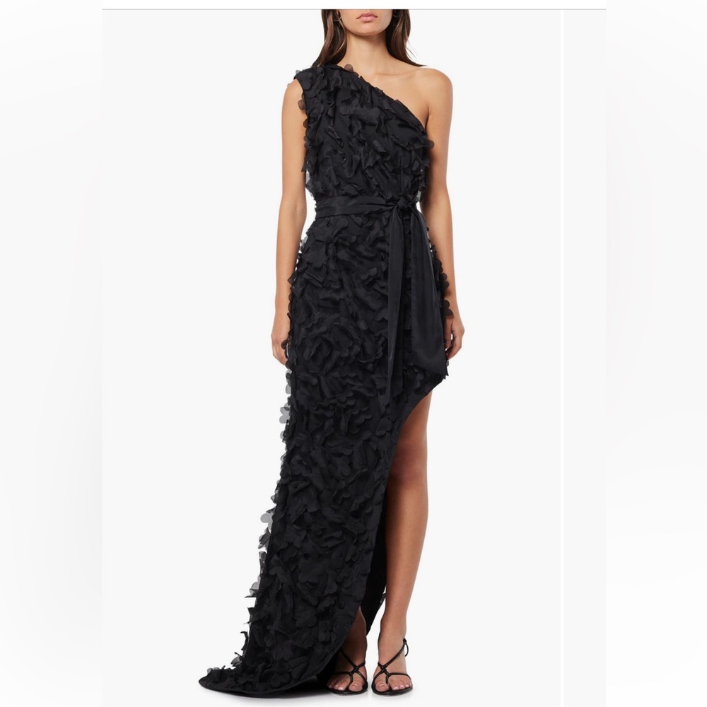 Elliatt Marcia One Shoulder Black Gown in XS